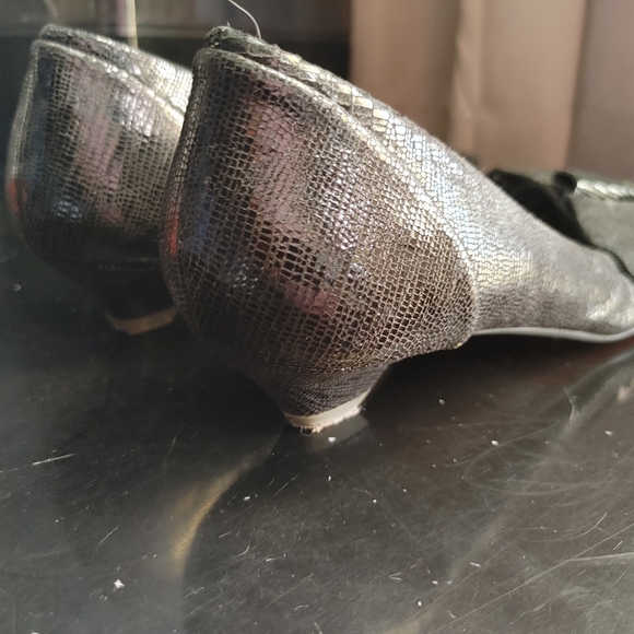 Irregular Choice pointed low heel shoe - Picture 9 of 10